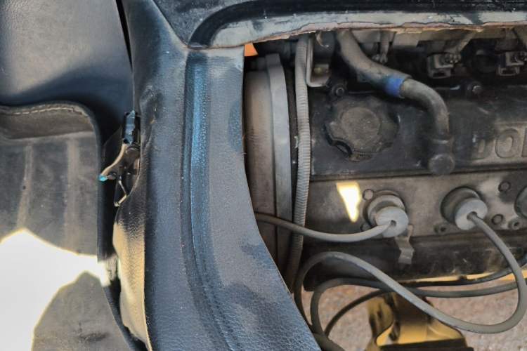 Used Jinbei Hiace X30 2016 1.3L Van Comfort Edition DLCG12 Engine Bay Right