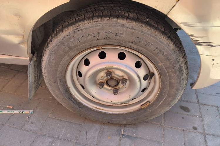 Used Jinbei Hiace X30 2016 1.3L Van Comfort Edition DLCG12 Right Front Wheel Hub