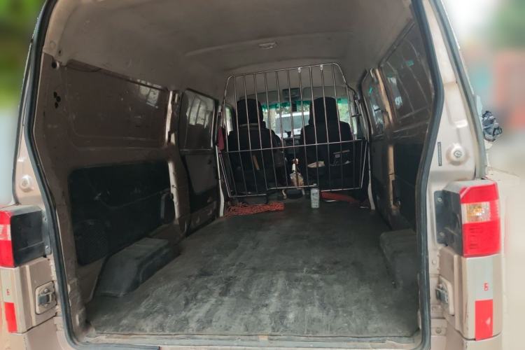 Used Jinbei Hiace X30 2016 1.3L Van Comfort Edition DLCG12 Trunk