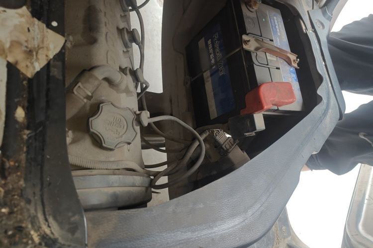 Used Jinbei Hiace X30 2016 1.3L Van Standard Edition DLCG12 Engine Bay Left