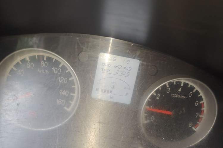 Used Jinbei Hiace X30 2016 1.3L Van Standard Edition DLCG12 Odometer Close Up