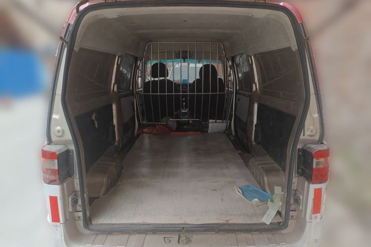Used Jinbei Hiace X30 2016 1.3L Van Standard Edition DLCG12 Trunk