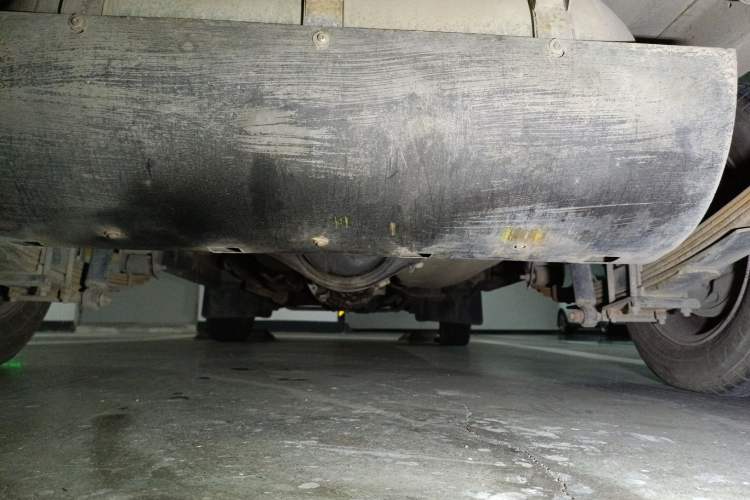 Used Jinbei Hiace X30 2016 1.3L Van Comfort Edition DLCG12 Chassis Rear
