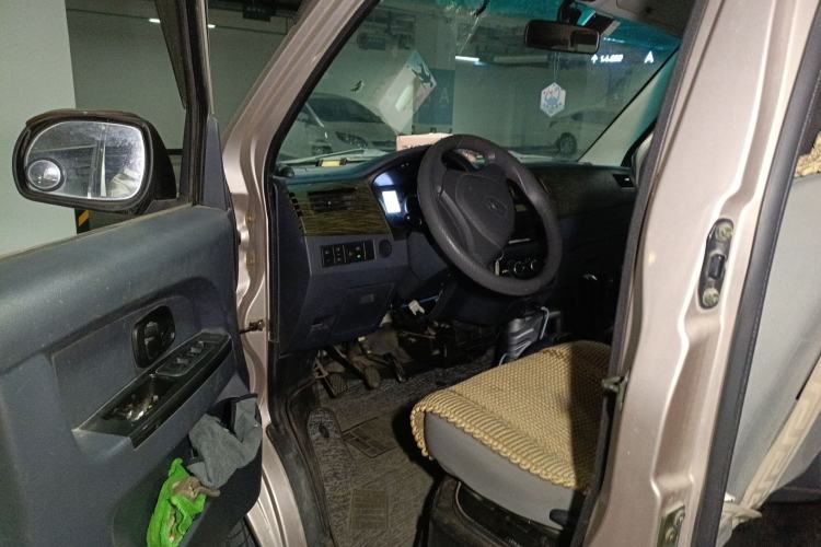 Used Jinbei Hiace X30 2016 1.3L Van Comfort Edition DLCG12 Driver Seat