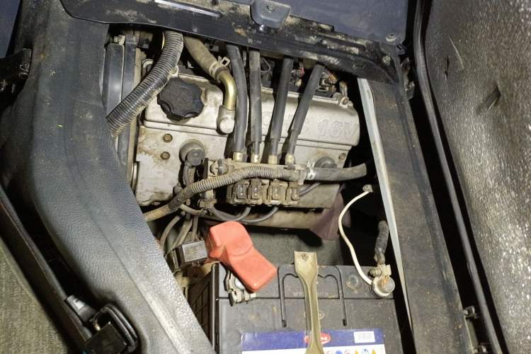 Used Jinbei Hiace X30 2016 1.3L Van Comfort Edition DLCG12 Engine Bay