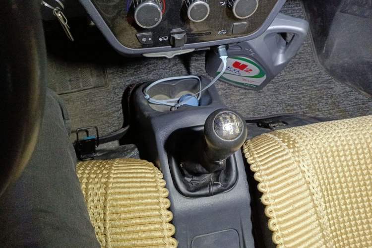 Used Jinbei Hiace X30 2016 1.3L Van Comfort Edition DLCG12 Gear Lever