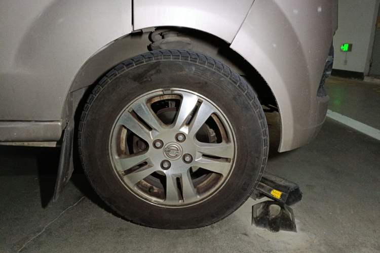Used Jinbei Hiace X30 2016 1.3L Van Comfort Edition DLCG12 Right Front Wheel Hub