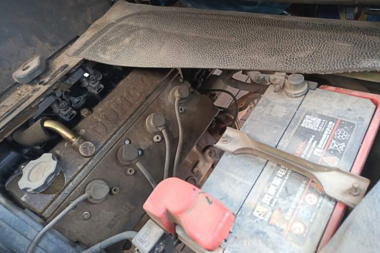 Used Jinbei Hiace X30 2016 1.3L Van Standard Edition DLCG12 Engine Bay Left
