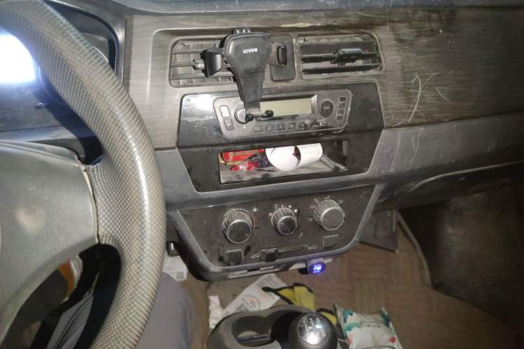 Used Jinbei Hiace X30 2016 1.3L Van Standard Edition DLCG12 Audio And AC Panel