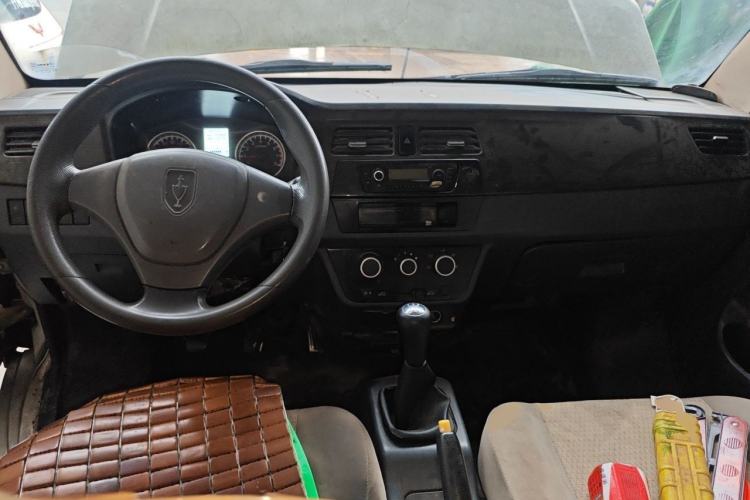 Used Jinbei Hiace X30 2016 1.3L Van Standard Edition DLCG12 Center Console