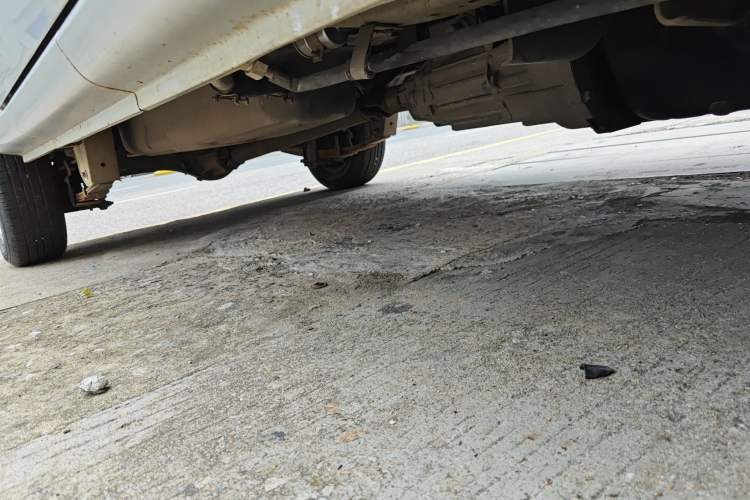 Used Jinbei Hiace X30 2016 1.3L Van Comfort Edition DLCG12 Chassis Front Right