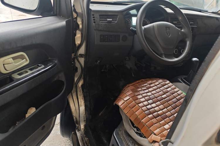 Used Jinbei Hiace X30 2016 1.3L Van Standard Edition DLCG12 Driver Seat