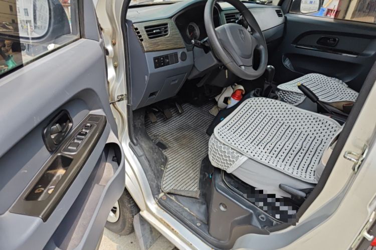 Used Jinbei Hiace X30 2016 1.3L Van Comfort Edition DLCG12 Driver Seat
