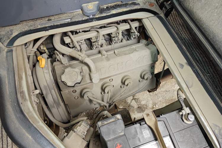 Used Jinbei Hiace X30 2016 1.3L Van Comfort Edition DLCG12 Engine Bay Left