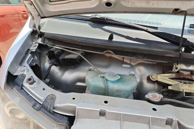 Used Jinbei Hiace X30 2016 1.3L Van Standard Edition DLCG12 Engine Bay Right