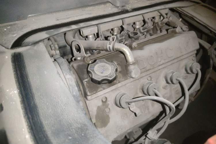 Used Jinbei Hiace X30 2016 1.3L Van Standard Edition DLCG12 Engine Bay Right