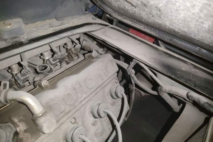 Used Jinbei Hiace X30 2016 1.3L Van Standard Edition DLCG12 Engine Bay