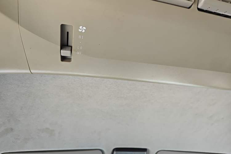 Used Jinbei Hiace X30 2016 1.3L Van Comfort Edition DLCG12 Headliner