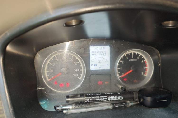 Used Jinbei Hiace X30 2016 1.3L Van Comfort Edition DLCG12 Odometer Close Up