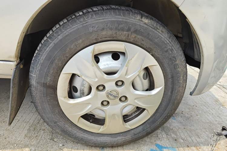 Used Jinbei Hiace X30 2016 1.3L Van Comfort Edition DLCG12 Right Front Wheel Hub