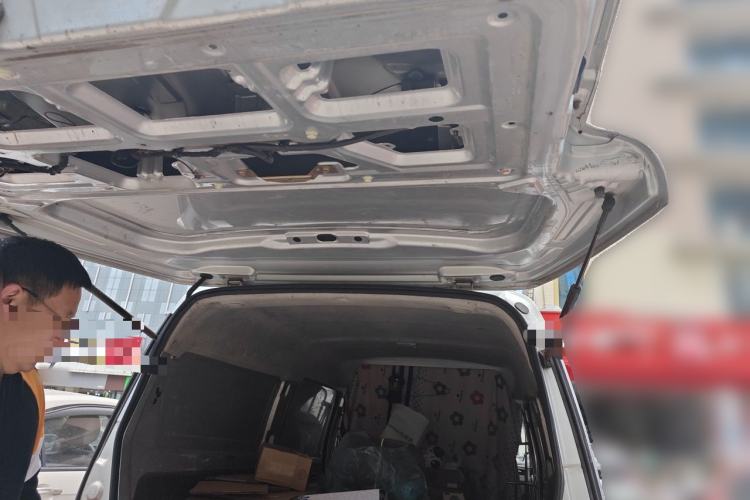 Used Jinbei Hiace X30 2016 1.3L Van Standard Edition DLCG12 Trunk