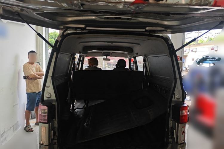 Used Jinbei Hiace X30 2016 1.3L Van Standard Edition DLCG12 Trunk