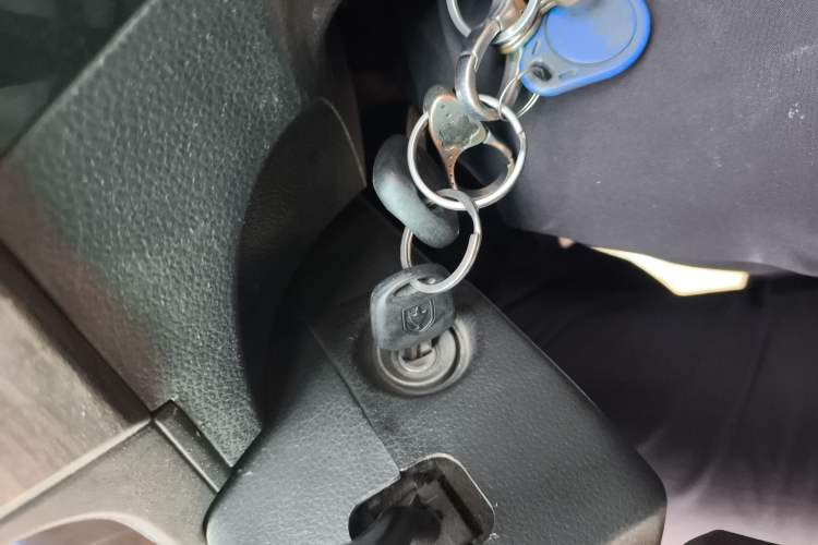 Used Jinbei Hiace X30 2016 1.3L CNG Standard Van Model Vehicle Key