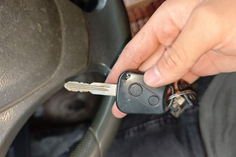 Used Jinbei Hiace X30 2016 1.3L Van Comfort Edition DLCG12 Vehicle Key