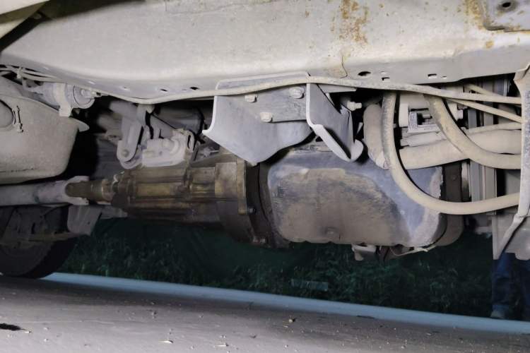 Used Jinbei Hiace X30 2016 1.3L Van Standard Edition DLCG12 Chassis Front Right