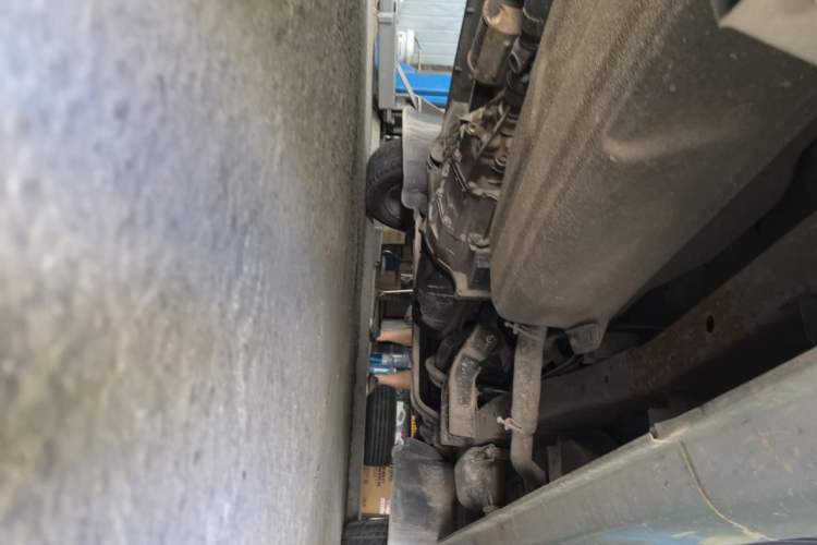 Used Jinbei Hiace X30 2016 1.3L Van Comfort Edition DLCG12 Chassis Rear Right