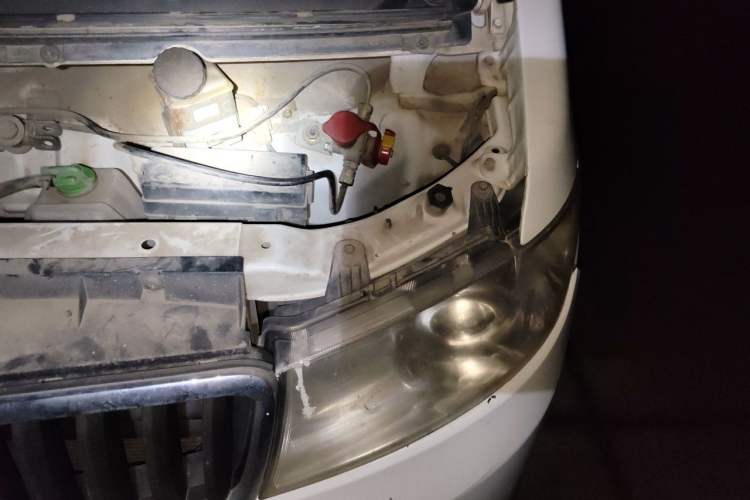 Used Jinbei Hiace X30 2016 1.3L Van Standard Edition DLCG12 Engine Bay Left