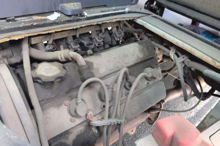 Used Jinbei Hiace X30 2016 1.3L Comfort Model CNG Engine Bay Right