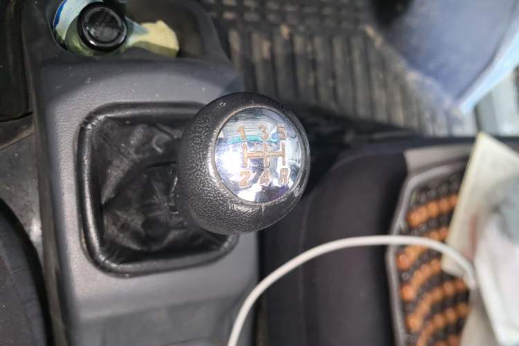 Used Jinbei Hiace X30 2016 1.3L Van Comfort Edition DLCG12 Gear Lever