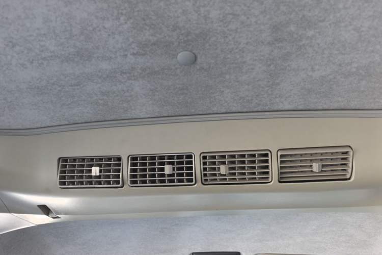 Used Jinbei Hiace X30 2017 1.5L Comfort Model DLCG14 Headliner
