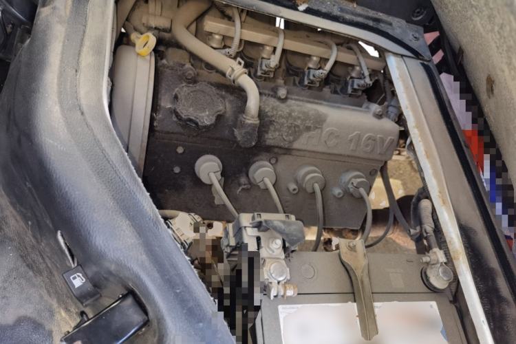 Used Jinbei Hiace X30 2017 1.5L Comfort Model DLCG14 Engine Bay
