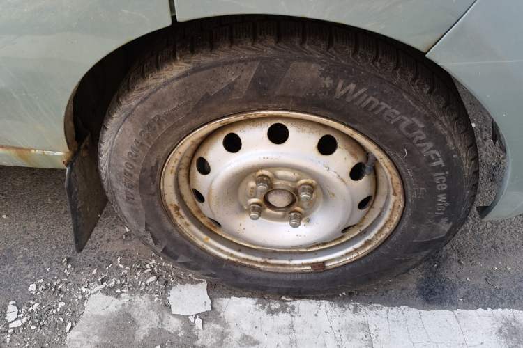 Used Jinbei Hiace X30 2017 1.5L Comfort Model DLCG14 Right Front Wheel Hub