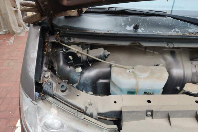 Used Jinbei Hiace X30 2018 1.5L Standard Edition DLCG14 Engine Bay Right