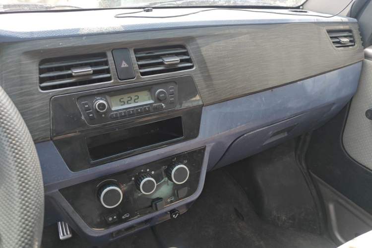 Used Jinbei Hiace X30 2018 1.3L Standard Edition DLCG12 Audio And AC Panel