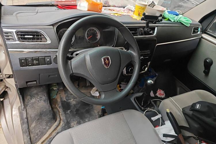 Used Jinbei Hiace X30 2018 1.3L Cargo Van Standard Version DLCG12 Center Console