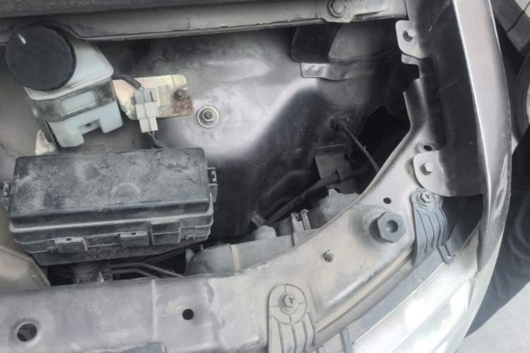 Used Jinbei Hiace X30 2018 1.3L Comfort Model DLCG12 Engine Bay Left