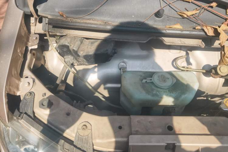 Used Jinbei Hiace X30 2018 1.3L Standard Edition DLCG12 Engine Bay Right