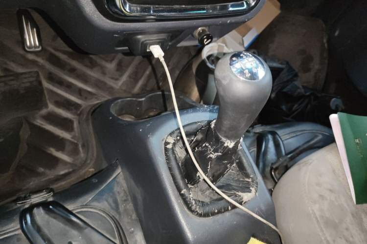 Used Jinbei Hiace X30 2018 1.5L CNG Cargo Van Comfort Model DLCG14 Gear Lever