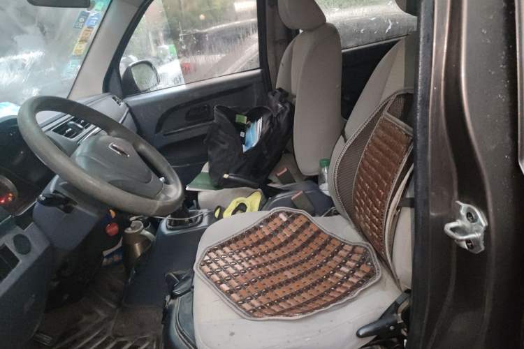 Used Jinbei Hiace X30 2018 1.5L CNG Cargo Van Comfort Model DLCG14 Left Front Seat