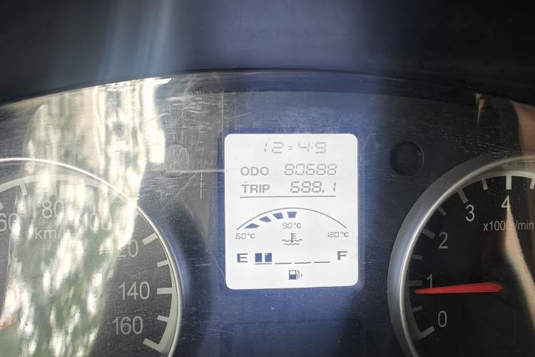 Used Jinbei Hiace X30 2018 1.3L Comfort Model DLCG12 Odometer Close Up