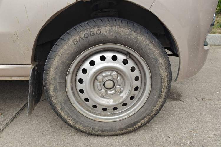 Used Jinbei Hiace X30 2018 1.3L Comfort Model DLCG12 Right Front Wheel Hub