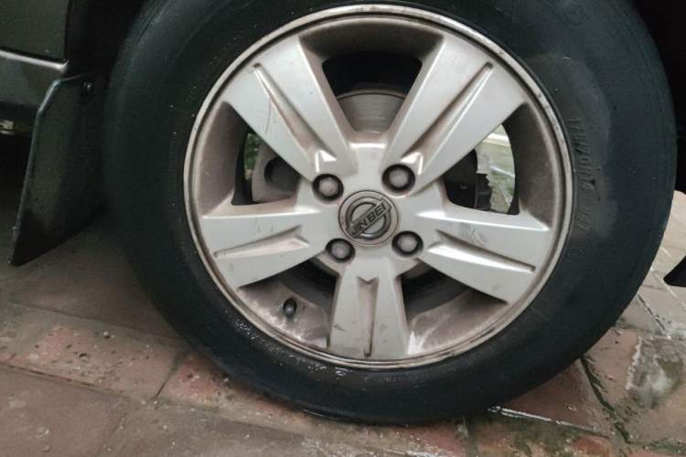 Used Jinbei Hiace X30 2018 1.5L CNG Cargo Van Comfort Model DLCG14 Right Front Wheel Hub