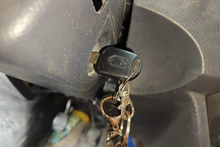 Used Jinbei Hiace X30 2018 1.3L Cargo Van Standard Version DLCG12 Vehicle Key