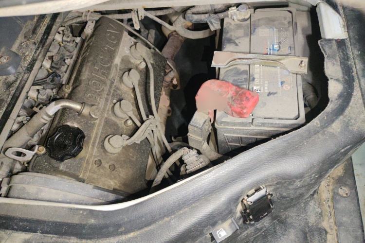 Used Jinbei Hiace X30 2018 1.3L Comfort Model DLCG12 Engine Bay