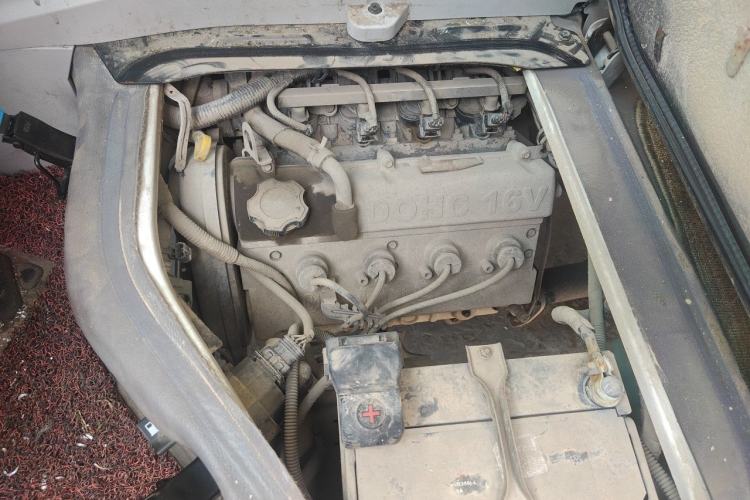 Used Jinbei Hiace X30 2018 1.5L Comfort Model DLCG14 Engine Bay