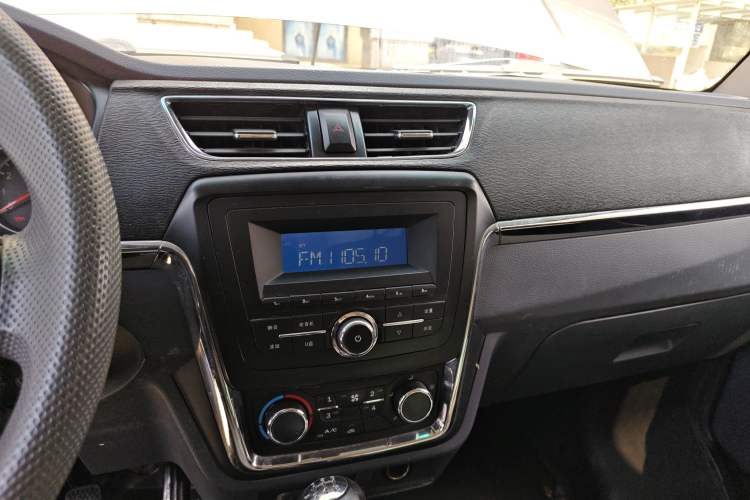 Used Jinbei Hiace X30 2018 1.3L Standard Edition DLCG12 Audio And AC Panel